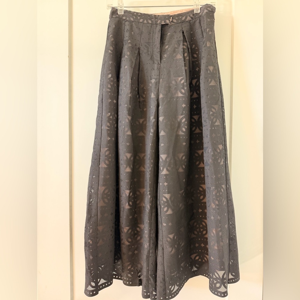 Elegant Laser cut lace Culottes Sz S